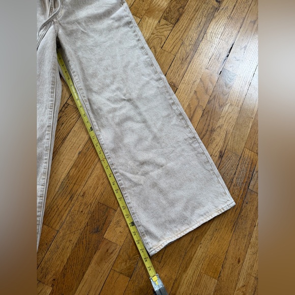 🔥NEW🔥Levi's Cream / Ecru Wide-Leg Jeans - Picture 5 of 8